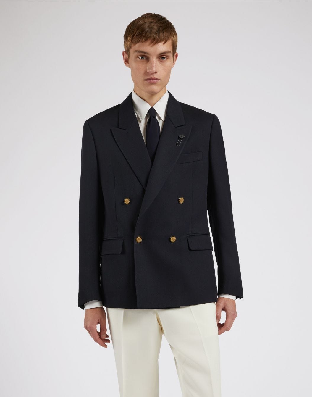 Blaue doppelreihige Jacke