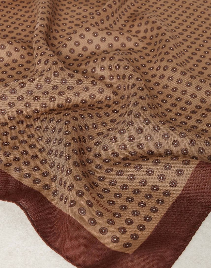 Beige-and-brown scarf with geometric patterning