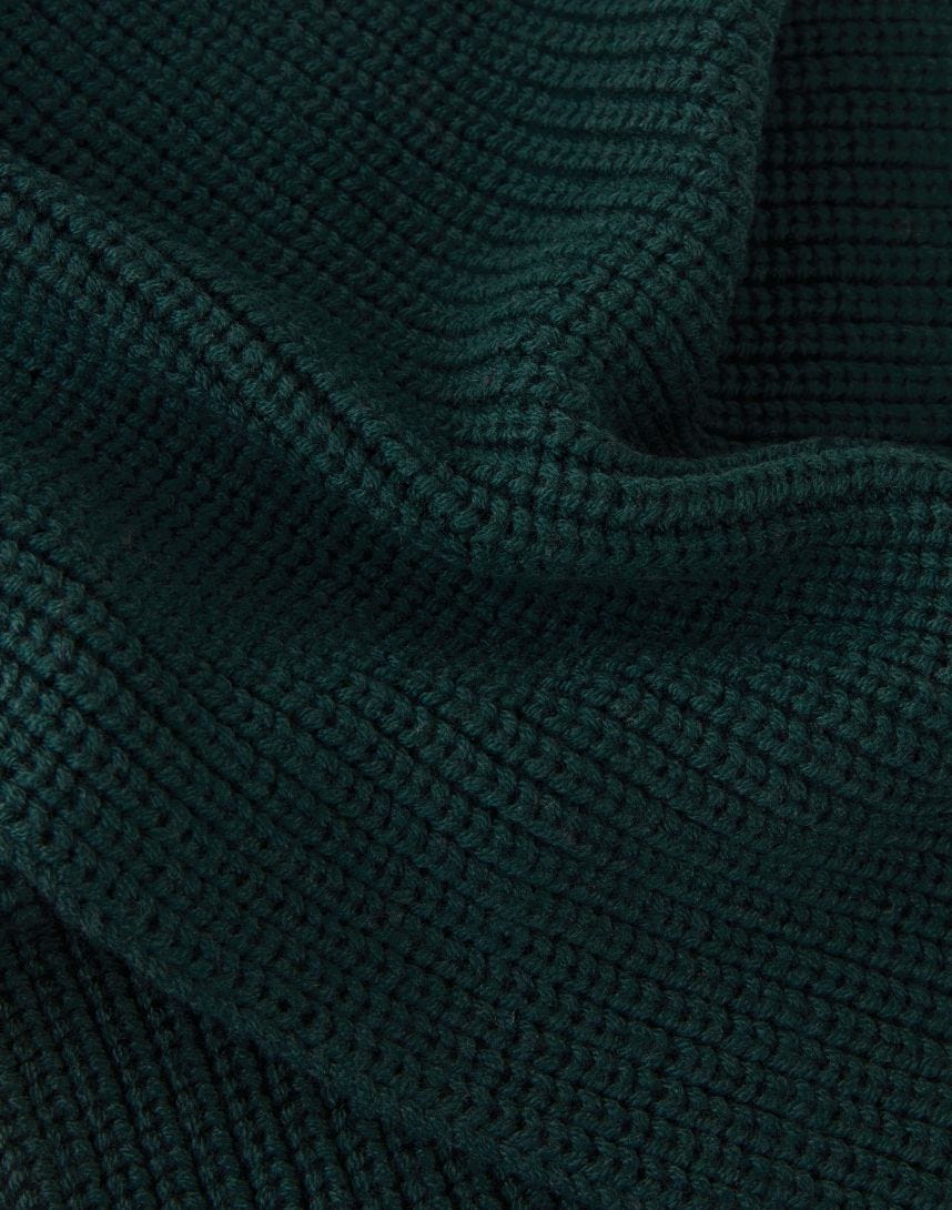 Ribbed scarf in green merino wool