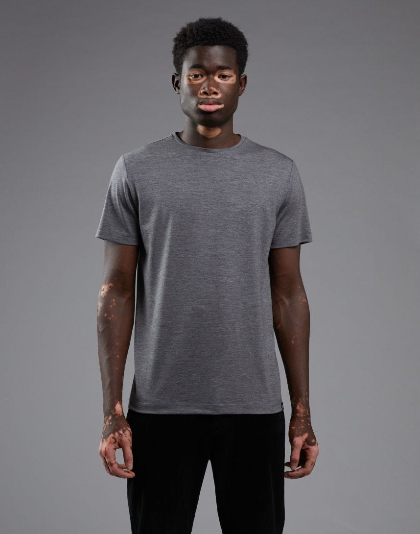 Easy Wear gray short sleeve T-shirt with pocket