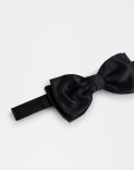 Pre-tied bow 2