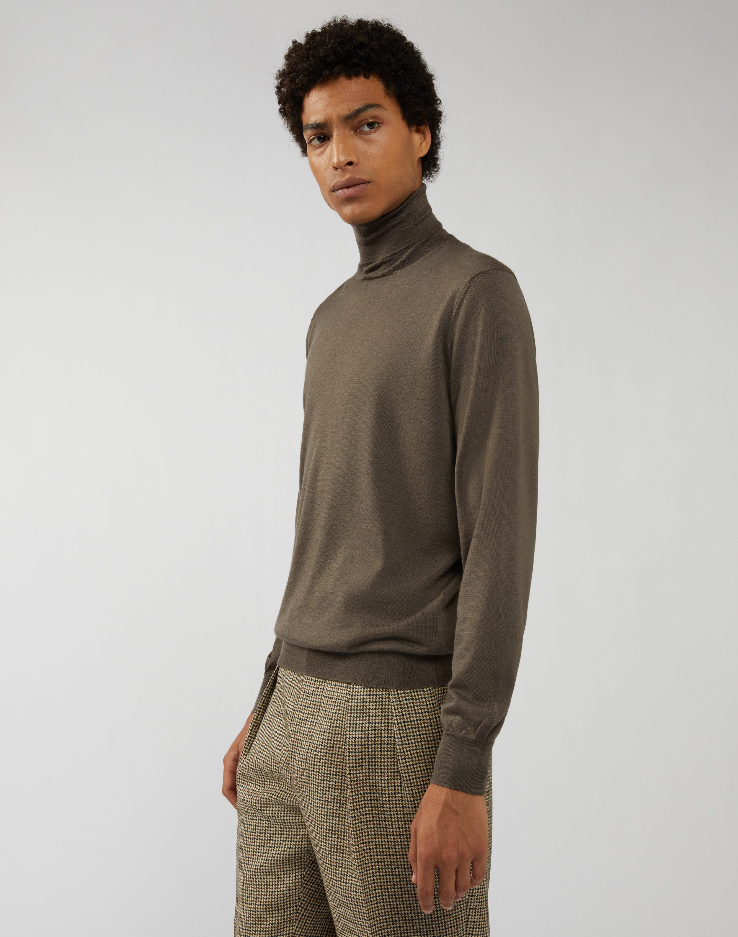 Brown turtleneck in wool, silk and cashmere